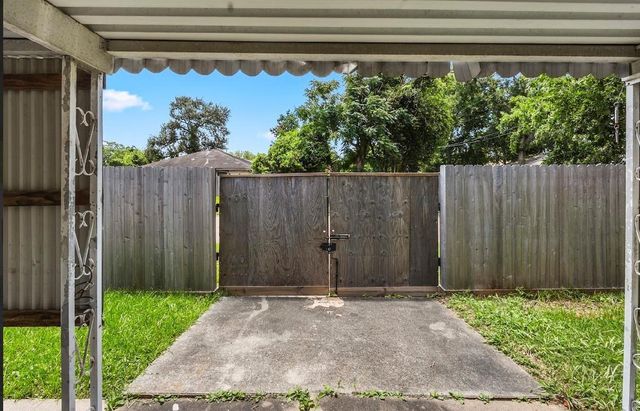 4303 Dacca Drive, Houston, TX 77047