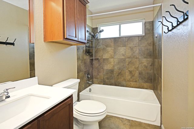 2231 HAWK DR, New Braunfels, TX 78130