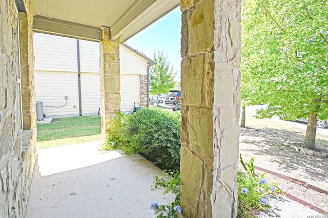 2231 HAWK DR, New Braunfels, TX 78130