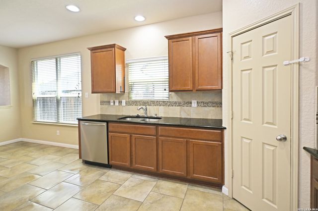 2231 HAWK DR, New Braunfels, TX 78130