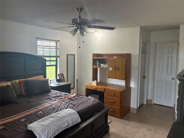 1904 Dodge Lane, Wallis, TX 77485