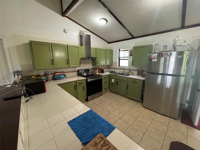1904 Dodge Lane, Wallis, TX 77485