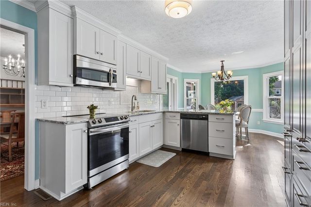 107 Allen Harris DR, Yorktown, VA 23692