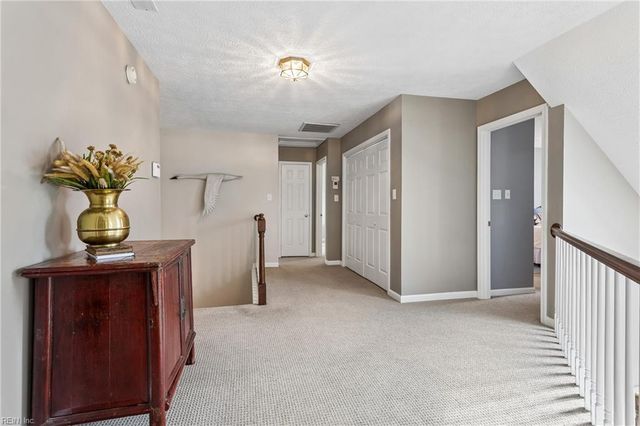 107 Allen Harris DR, Yorktown, VA 23692