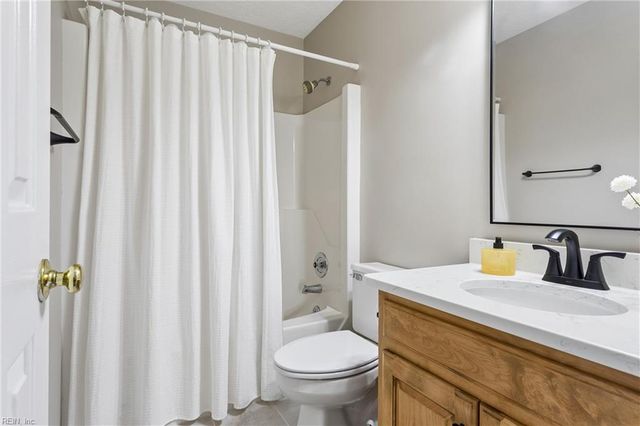 107 Allen Harris DR, Yorktown, VA 23692