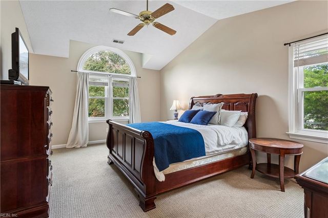 107 Allen Harris DR, Yorktown, VA 23692