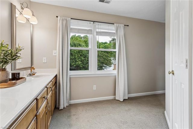 107 Allen Harris DR, Yorktown, VA 23692