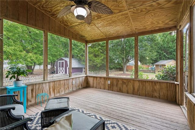 107 Allen Harris DR, Yorktown, VA 23692