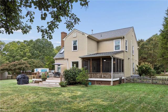 107 Allen Harris DR, Yorktown, VA 23692