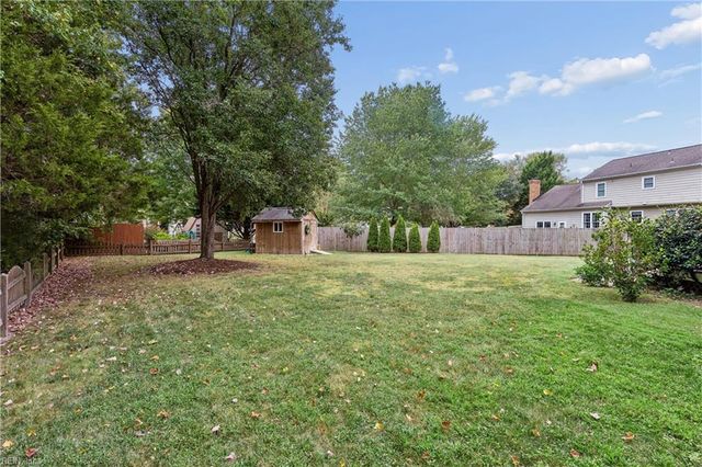 107 Allen Harris DR, Yorktown, VA 23692