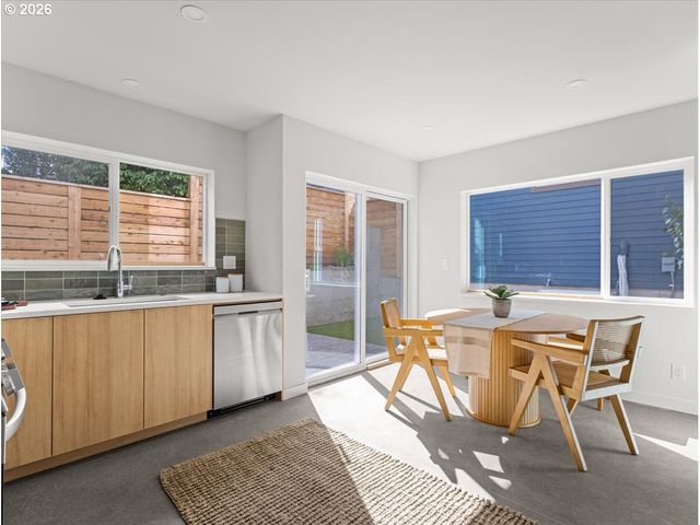 4126 Se Franklin St, Portland, OR 97202