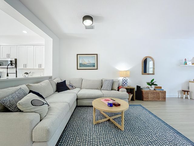 425 Greenwich Circle 205, Jupiter, FL 33458