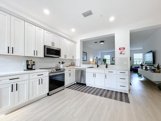 425 Greenwich Circle 205, Jupiter, FL 33458