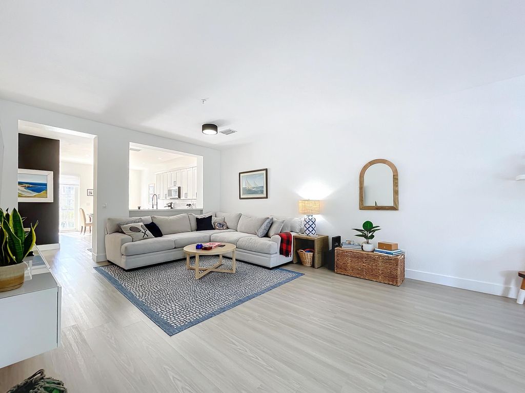 425 Greenwich Circle 205, Jupiter, FL 33458