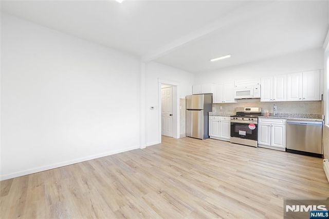 237 Day Avenue 2, Cliffside Park, NJ 07010