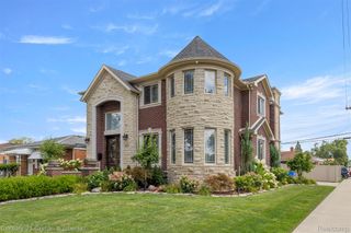 6804 Centralia Street, Dearborn Heights, MI 48127