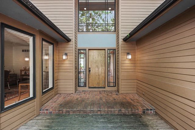 685 Green Road, Ann Arbor, MI 48105