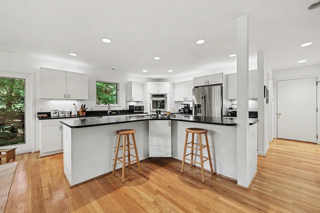 685 Green Road, Ann Arbor, MI 48105