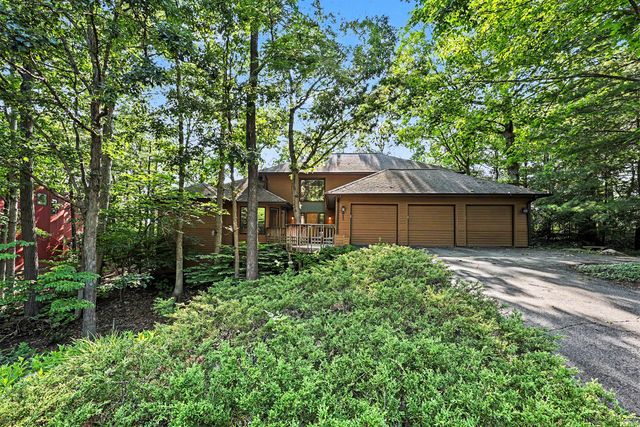 685 Green Road, Ann Arbor, MI 48105