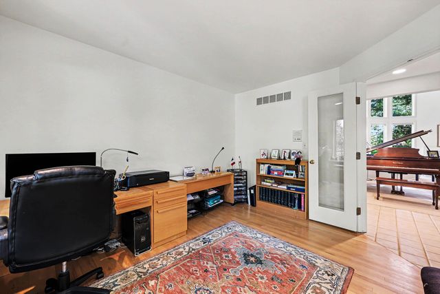 685 Green Road, Ann Arbor, MI 48105