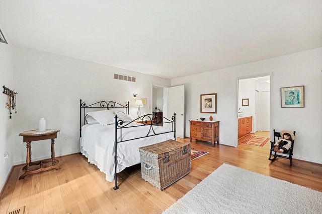 685 Green Road, Ann Arbor, MI 48105