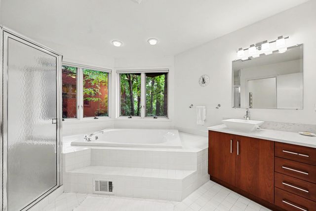 685 Green Road, Ann Arbor, MI 48105