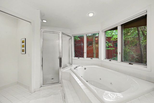 685 Green Road, Ann Arbor, MI 48105