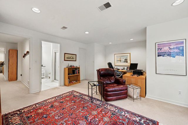 685 Green Road, Ann Arbor, MI 48105