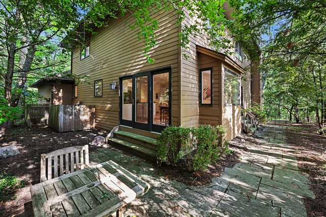 685 Green Road, Ann Arbor, MI 48105