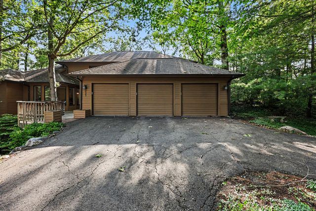 685 Green Road, Ann Arbor, MI 48105