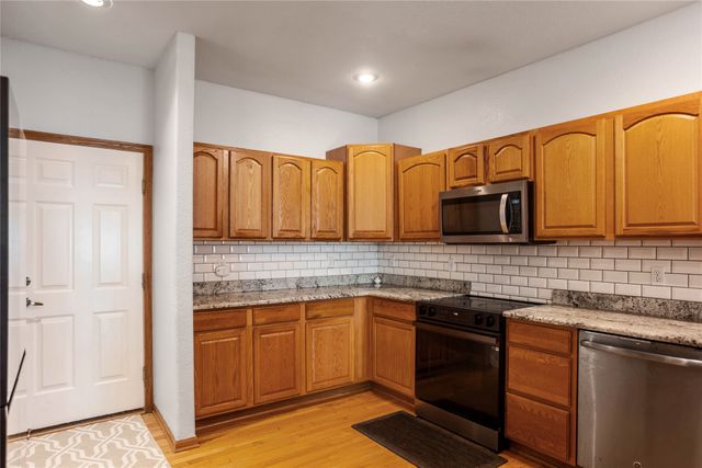 1950 Copper Wynd Court, Pleasant Hill, IA 50327