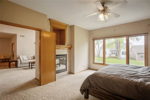1950 Copper Wynd Court, Pleasant Hill, IA 50327