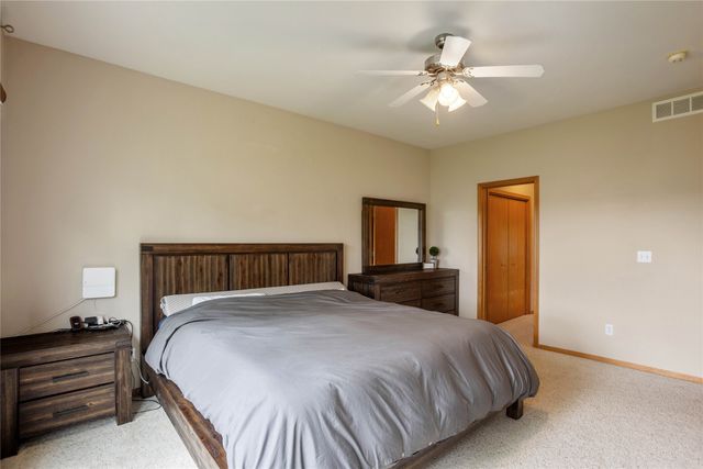 1950 Copper Wynd Court, Pleasant Hill, IA 50327
