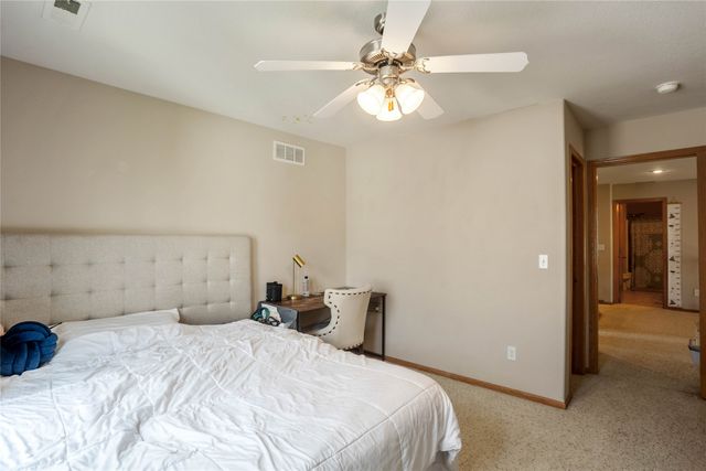 1950 Copper Wynd Court, Pleasant Hill, IA 50327
