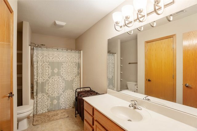 1950 Copper Wynd Court, Pleasant Hill, IA 50327