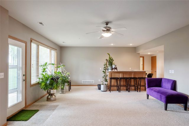 1950 Copper Wynd Court, Pleasant Hill, IA 50327