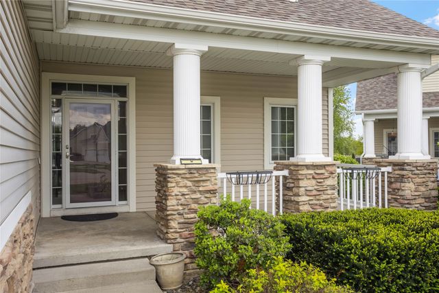1950 Copper Wynd Court, Pleasant Hill, IA 50327