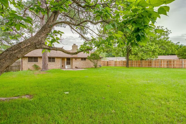 908 Skylark, Mansfield, TX 76063