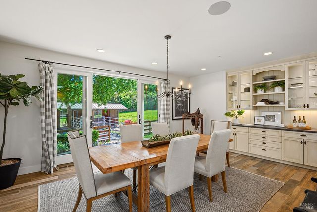 15 Wildwood Ln, Novato, CA 94947