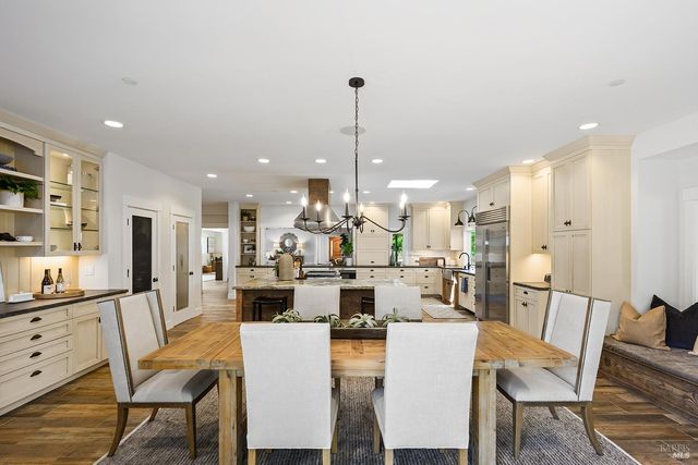 15 Wildwood Ln, Novato, CA 94947