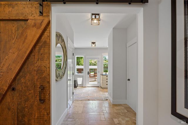 15 Wildwood Ln, Novato, CA 94947