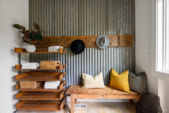 15 Wildwood Ln, Novato, CA 94947