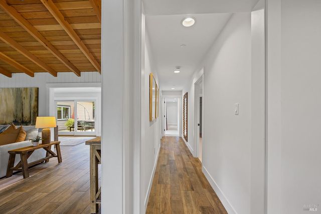 15 Wildwood Ln, Novato, CA 94947