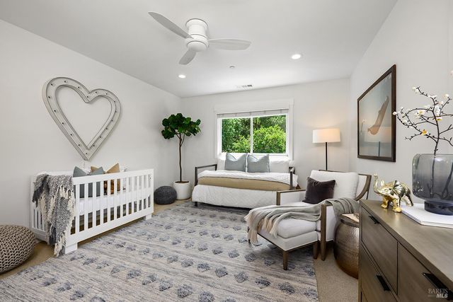 15 Wildwood Ln, Novato, CA 94947