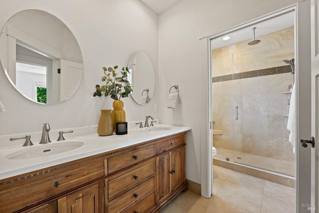 15 Wildwood Ln, Novato, CA 94947