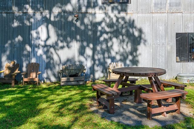 15 Wildwood Ln, Novato, CA 94947