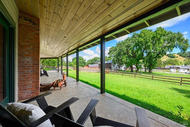 15 Wildwood Ln, Novato, CA 94947