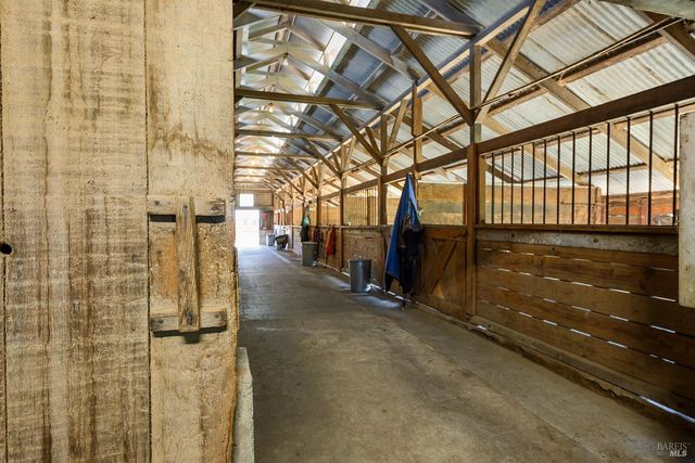 15 Wildwood Ln, Novato, CA 94947