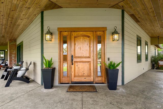 15 Wildwood Ln, Novato, CA 94947