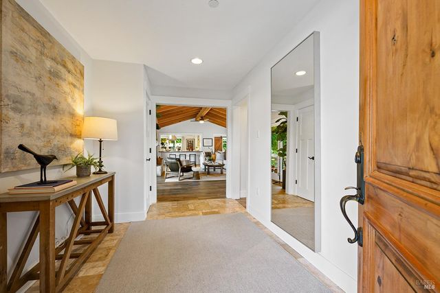 15 Wildwood Ln, Novato, CA 94947